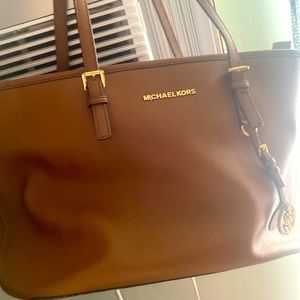 Authentic Michael Kors purse!